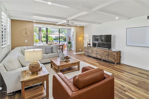 Interior, Living room, Recessed Lighting, Wood Texture Flooring