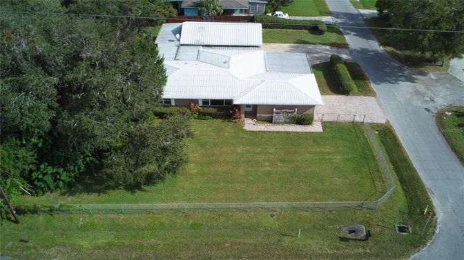Exterior, Drone