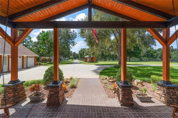 Detached Garage, Exterior