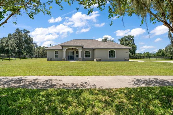 Backyard, Exterior, Facade, Ranch