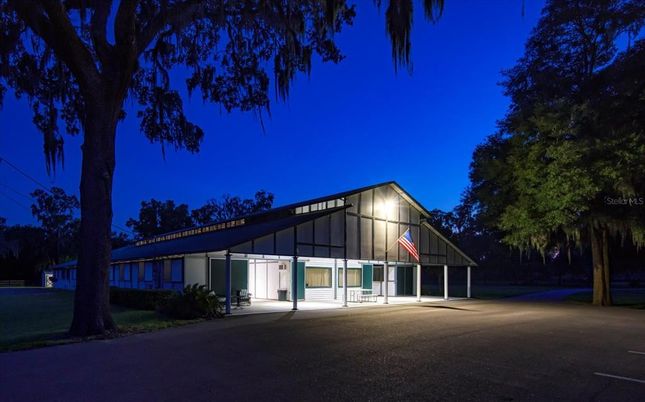 Exterior, Facade, A Frame