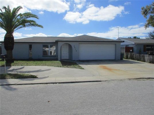 Attached, Exterior, Facade, Ranch
