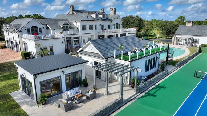 Exterior, Pool