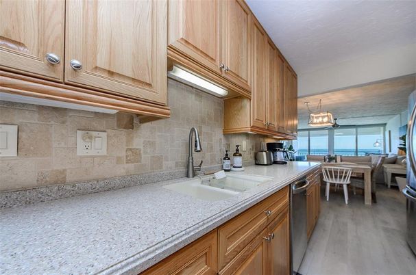 Dining room, Interior, Kitchen, Pendant Lights, Stone Walls, Wood Texture Flooring