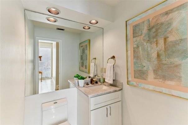 Bathroom, Interior, Recessed Lighting
