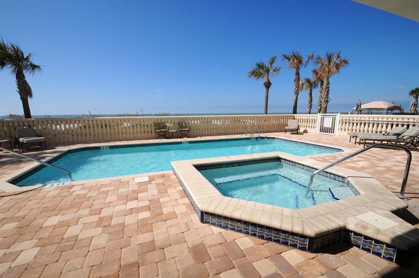 Exterior, Pool, Water
