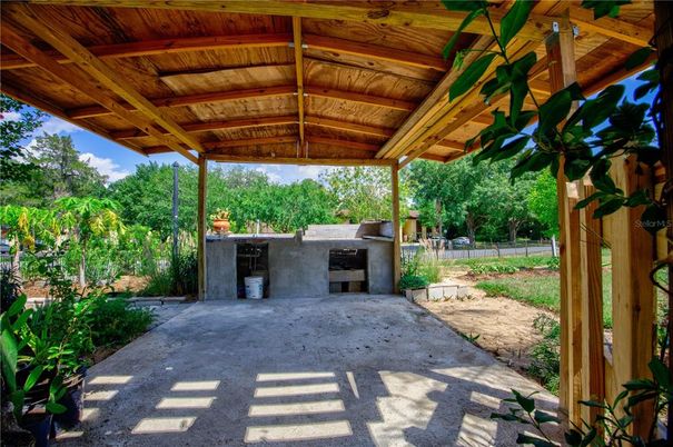 Backyard, Exterior