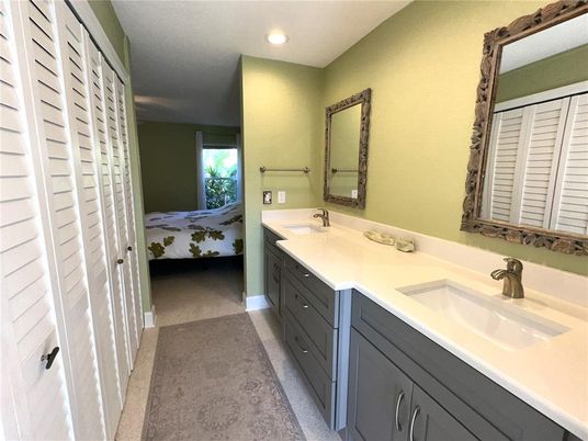 Bathroom, Dual Sink Vanities, Interior, Recessed Lighting