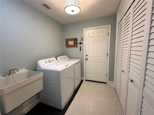 Interior, Washer