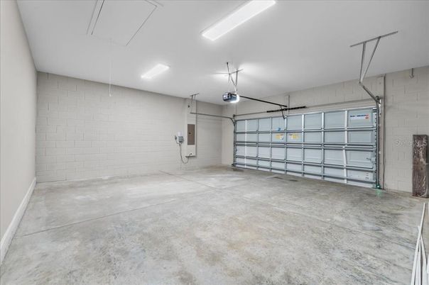 Garage, Interior