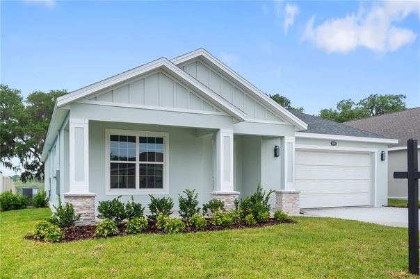 Attached, Exterior, Facade, Ranch
