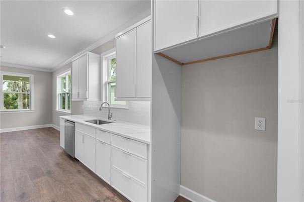 Interior, Kitchen, Recessed Lighting, Wood Texture Flooring