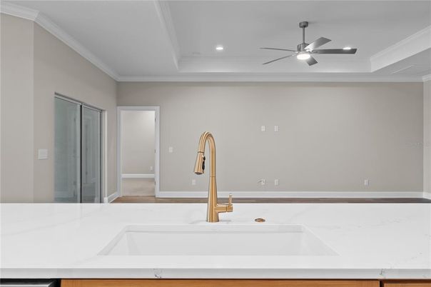 Empty room, Interior, Recessed Lighting