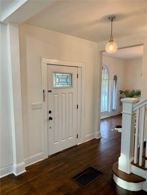 Interior, Pendant Lights, Wood Texture Flooring