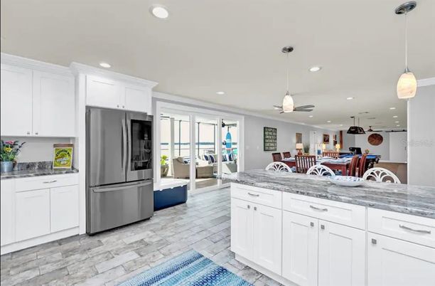 Dining room, Interior, Kitchen, Pendant Lights, Recessed Lighting