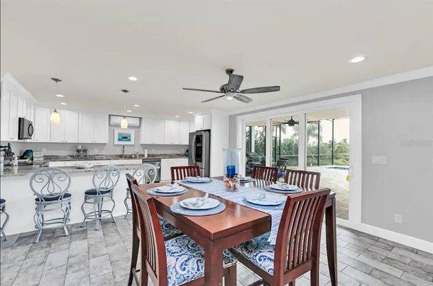 Dining room, Interior, Kitchen, Pendant Lights, Recessed Lighting, Stainless Steel Appliances