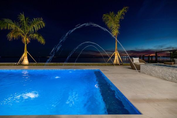 Exterior, Playground, Pool