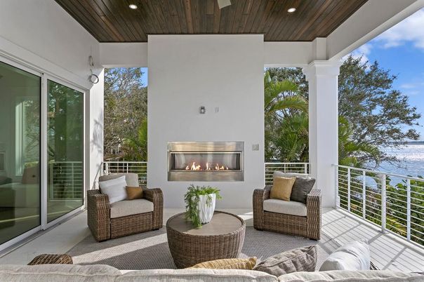 Exterior, Fireplace, Water