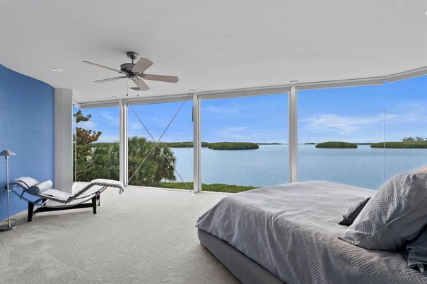 Bedroom, Interior, Water