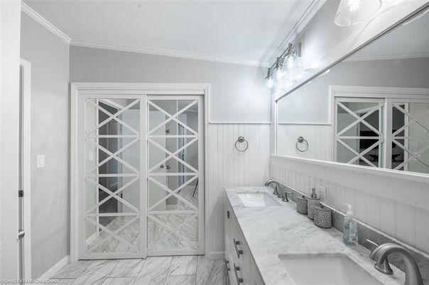 Bathroom, Dual Sink Vanities, Interior, Marble