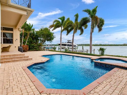 Exterior, Lake, Pool, Water
