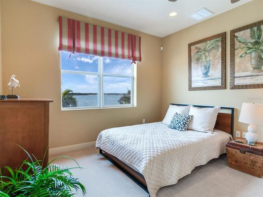 Bedroom, Interior, Recessed Lighting, Water