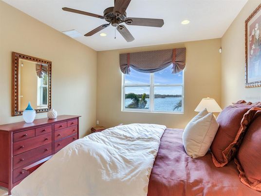 Bedroom, Interior, Recessed Lighting, Water