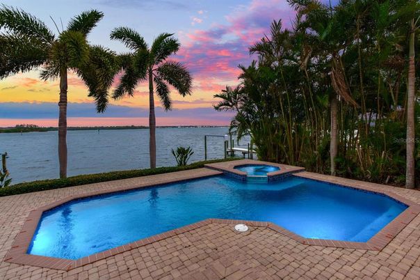 Exterior, Lake, Pool, Water