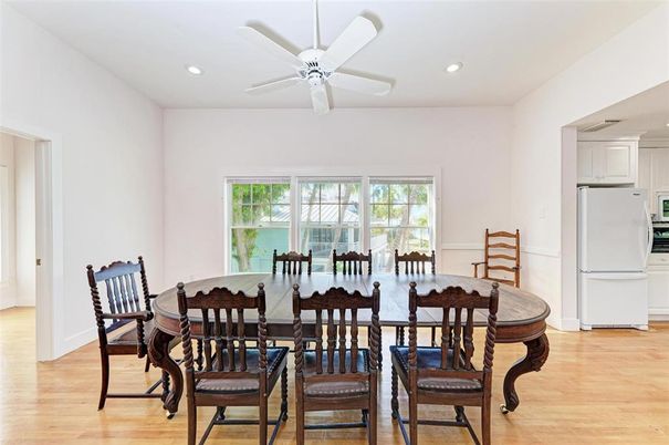 Dining room, Interior, Kitchen, Recessed Lighting, Wood Texture Flooring