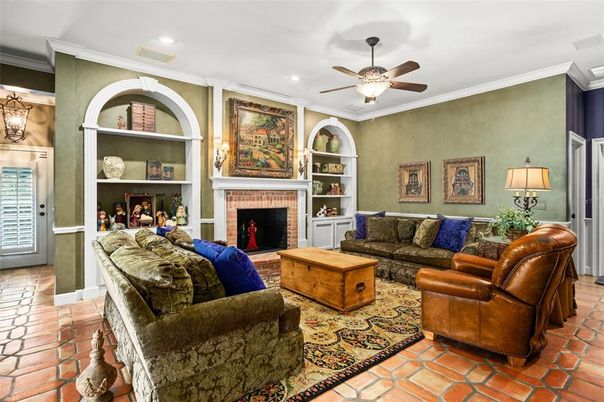 Fireplace, Interior, Living room, Recessed Lighting