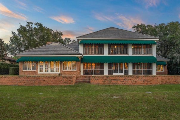 Backyard, Exterior, Facade, Brick Facade, Georgian