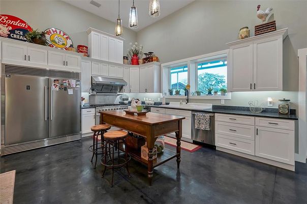 Interior, Kitchen, Pendant Lights, Stainless Steel Appliances