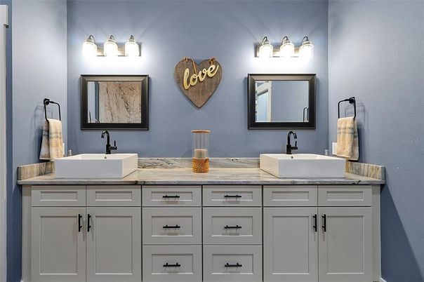 Bathroom, Dual Sink Vanities, Interior
