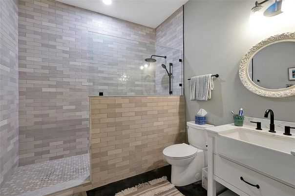 Bathroom, Interior, Recessed Lighting