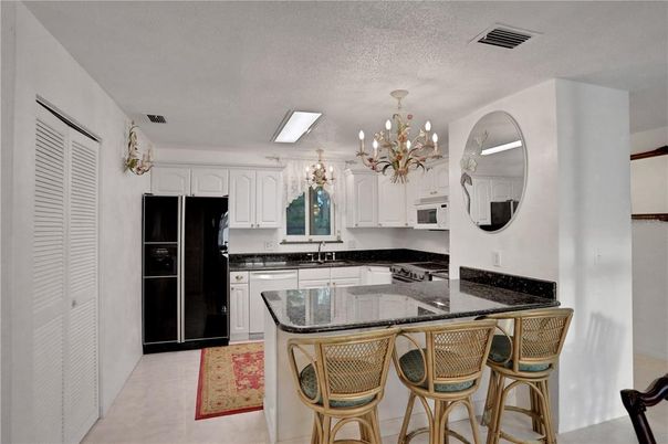 Chandelier, Interior, Kitchen