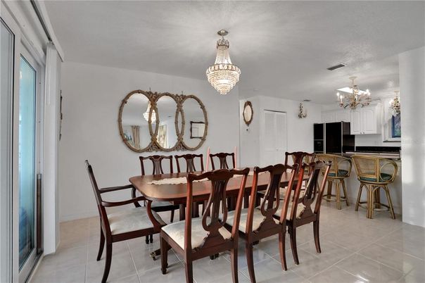 Chandelier, Dining room, Interior