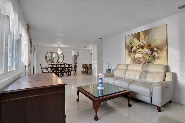 Chandelier, Dining room, Interior, Living room