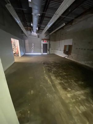 Garage, Interior