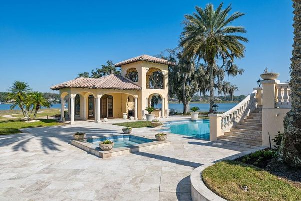 Exterior, Pool, Water