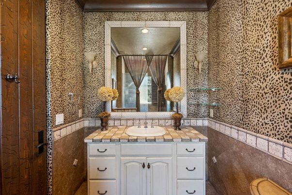 Bathroom, Interior, Recessed Lighting, Tile Countertops