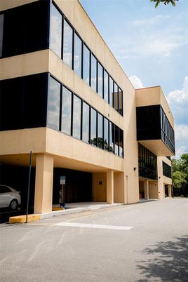 Exterior, Facade, Modern