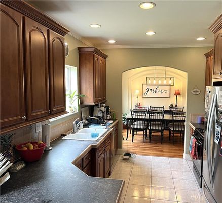 Dining room, Interior, Kitchen, Recessed Lighting, Wood Texture Flooring