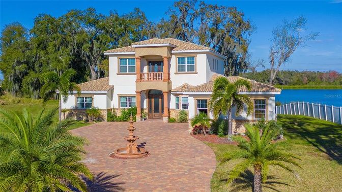 Backyard, Exterior, Facade, Water, Mediterranean