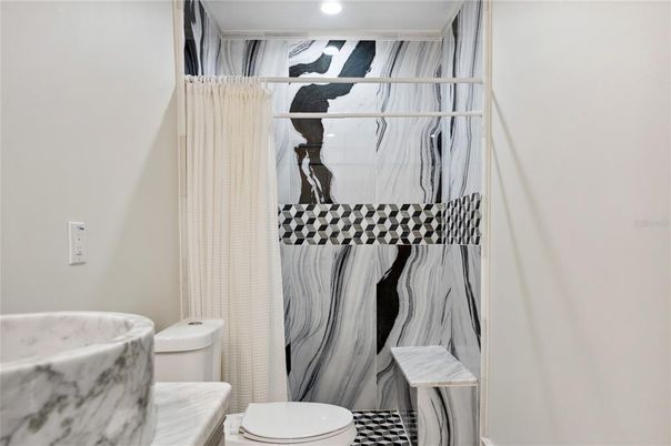Bathroom, Interior, Recessed Lighting