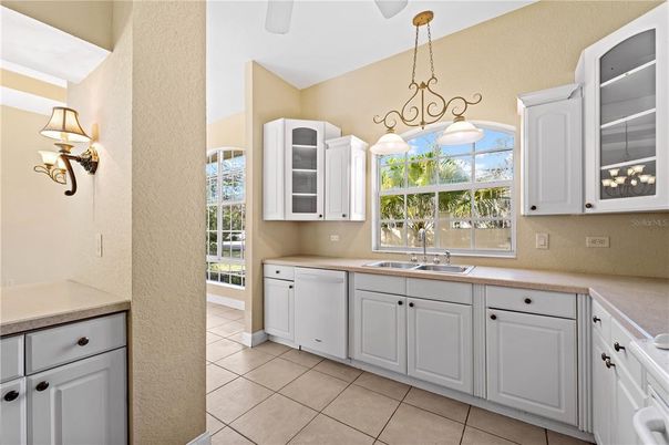 Chandelier, Interior, Kitchen, Pendant Lights
