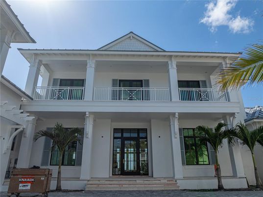 Exterior, Facade, American Craftsman