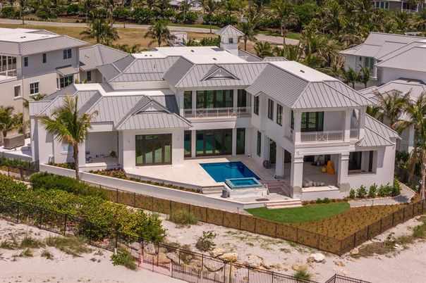 Exterior, Drone