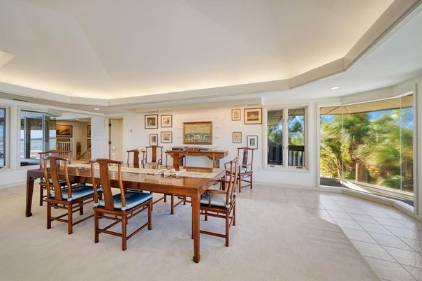 Dining room, Interior, Recessed Lighting