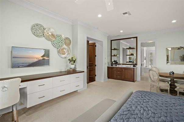 Dining room, Interior, Recessed Lighting