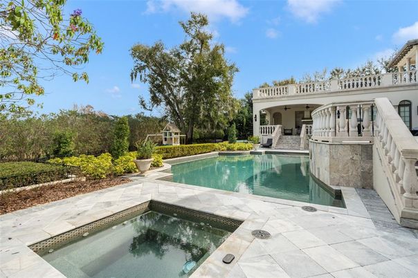 Exterior, Pool